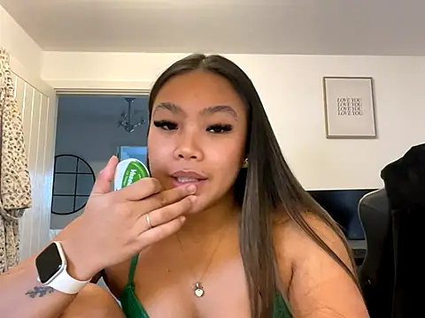 MissCherryyxox online show from October 25, 1:52 pm