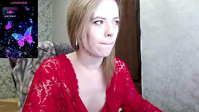 Kate  Loves online show from November 21, 7:49 pm