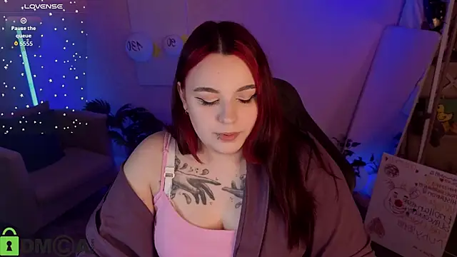 Mia R0ss online show from May 8, 1:20 am