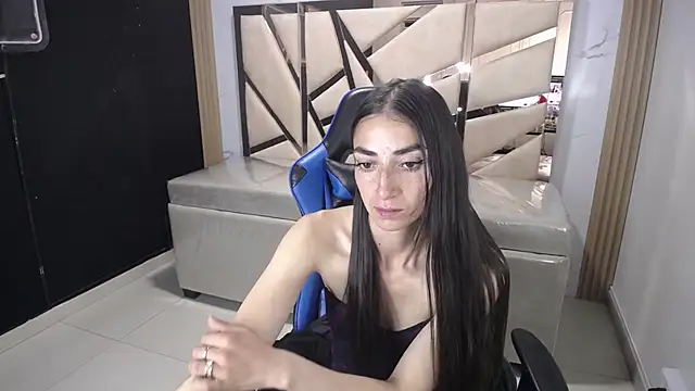 Maily a  online show from December 19, 4:05 am