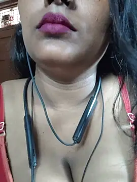 Jasmine Januja online show from July 17, 7:46 am