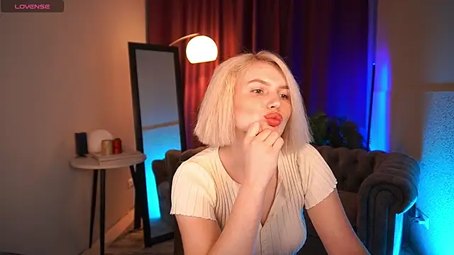 Amelia Wells online show from November 22, 4:15 am