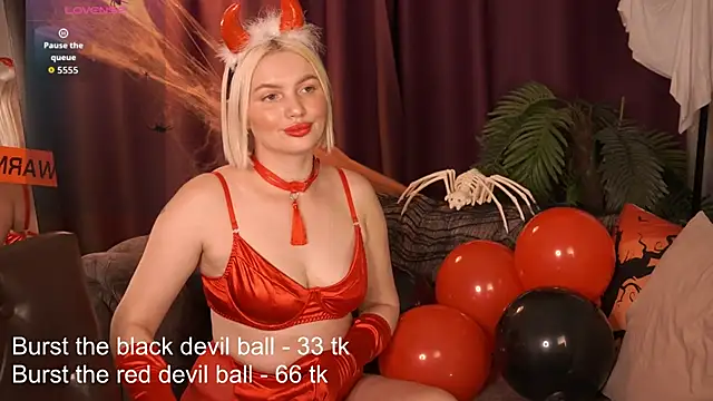 Amelia Wells online show from October 31, 6:04 am