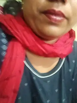 Hot Desi Milf online show from May 18, 12:42 am
