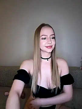 Snapshot of MissOyee chatting on October 10, 6:24 pm MissOyee online show from October 10, 6:24 pm