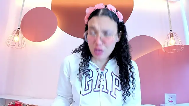Snapshot of SweetStarr_ chatting on September 29, 12:54 pm SweetStarr online show from September 29, 12:54 pm