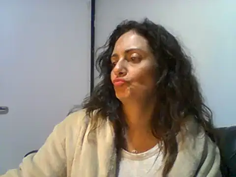 dulcefanny online show from May 19, 2:07 am