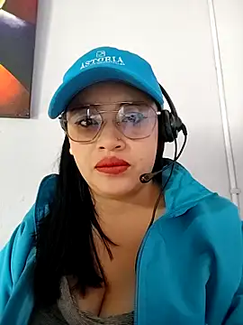 Snapshot of MILA__06 chatting on October 17, 1:47 pm MILA 06 online show from October 17, 1:47 pm
