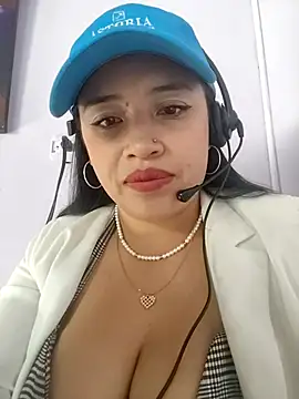 Snapshot of MILA__06 chatting on October 18, 2:31 pm MILA 06 online show from October 18, 2:31 pm