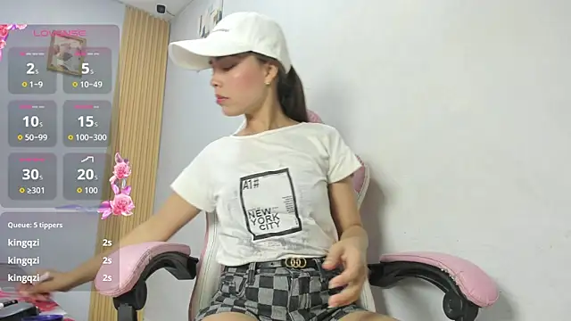 Naomis 35 online show from March 12, 8:55 pm