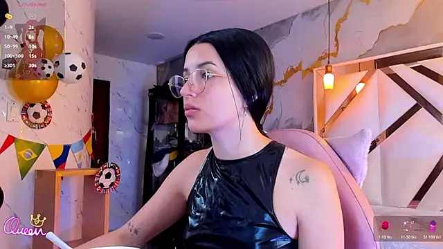 sophiadoll tf online show from June 26, 1:01 pm
