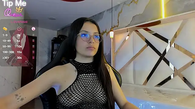 sophiadoll tf online show from April 29, 8:14 pm
