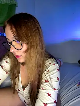 Snapshot of sacha_torres02 chatting on October 18, 3:53 am sacha torres02 online show from October 18, 3:53 am