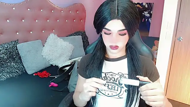 Snapshot of Sophia_Stonee chatting on October 13, 11:02 am Sophia Stonee online show from October 13, 11:02 am