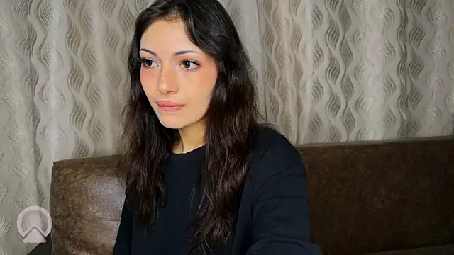 Snapshot of sweeet_strawberies chatting on September 22, 4:27 pm sweeet strawberies online show from September 22, 4:27 pm
