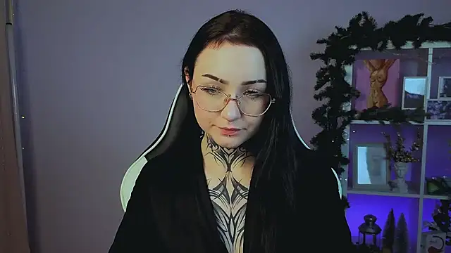 MollyKissy online show from December 14, 8:09 am