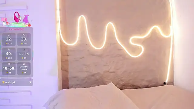 Naomy gyal online show from November 19, 7:47 pm