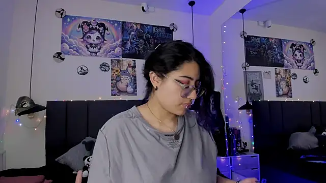 SabrinaV  online show from June 30, 11:31 am