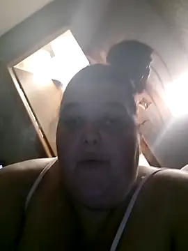 Snapshot of SassyClassyxox chatting on October 15, 9:06 pm SassyClassyxox online show from October 15, 9:06 pm