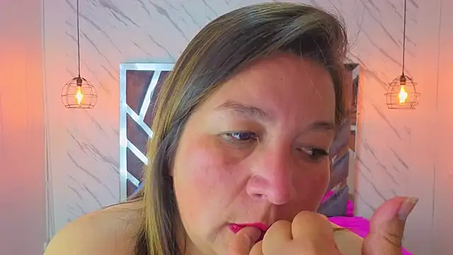 MaylinRosse  online show from July 22, 6:53 pm