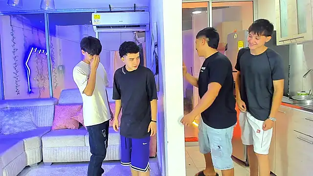 Houseofwarrios online show from January 8, 5:44 am