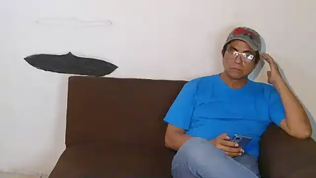 P4NT0J4 online show from May 2, 7:44 am