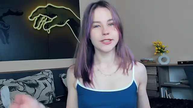 MaliaBourraine online show from June 14, 7:42 am