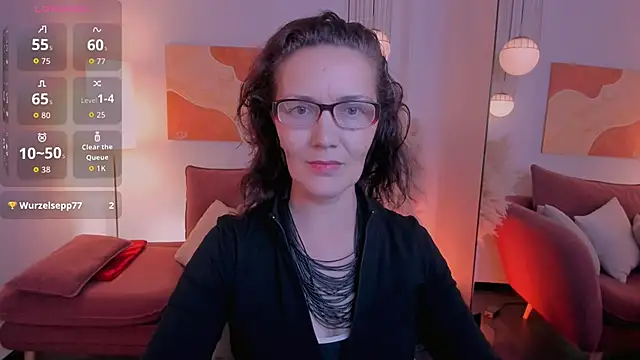 Snapshot of Irene_Marlow chatting on October 19, 1:46 pm Irene Marlow online show from October 19, 1:46 pm