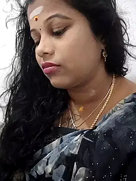 sweetqueen143 online show from March 3, 7:25 am