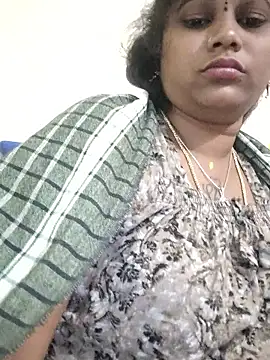 sweetqueen143 online show from January 7, 5:49 pm