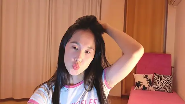 Snapshot of Reina__chan chatting on September 21, 6:28 pm Reina chan online show from September 21, 6:28 pm