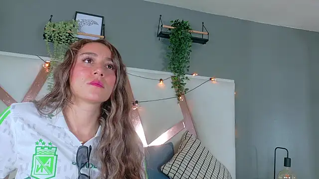 MyApril   online show from June 11, 1:52 pm