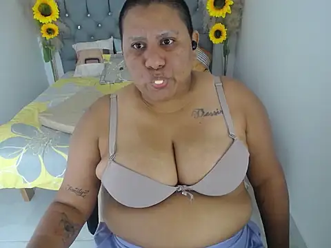 hotlesby valery online show from November 22, 9:39 pm