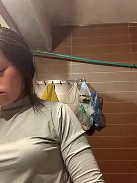 Halyy xx online show from February 25, 2:10 am