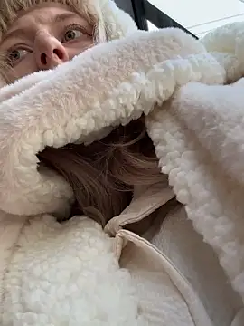 RonnieKiss online show from October 14, 5:21 am