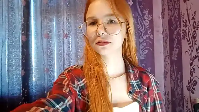 Snapshot of Lutangogansit chatting on September 30, 9:37 am Lutangogansit online show from September 30, 9:37 am