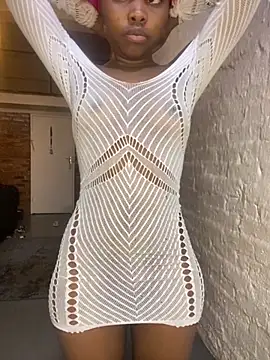 21shazzy online show from December 5, 7:37 pm