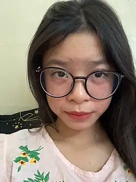 Snapshot of mau15_ chatting on October 15, 4:53 pm mau15 online show from October 15, 4:53 pm