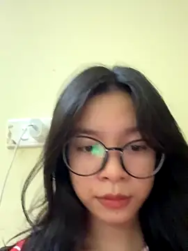 Snapshot of mau15_ chatting on September 21, 12:59 pm mau15 online show from September 21, 12:59 pm
