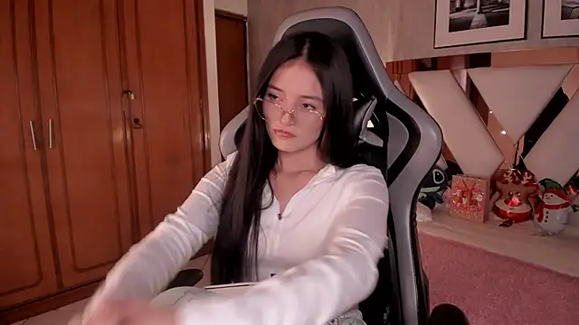 HaathorX online show from December 14, 10:15 pm