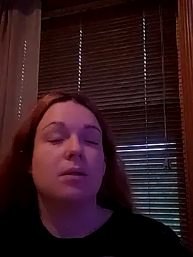 Snapshot of bigbutttmilf chatting on September 24, 11:42 am bigbutttmilf online show from September 24, 11:42 am