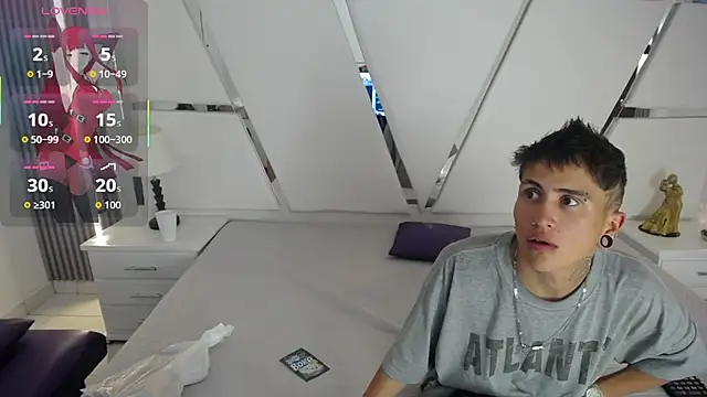 oblivionlove online show from March 12, 9:06 pm