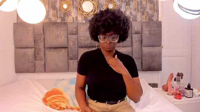 LolaJenkinss online show from October 4, 3:45 am