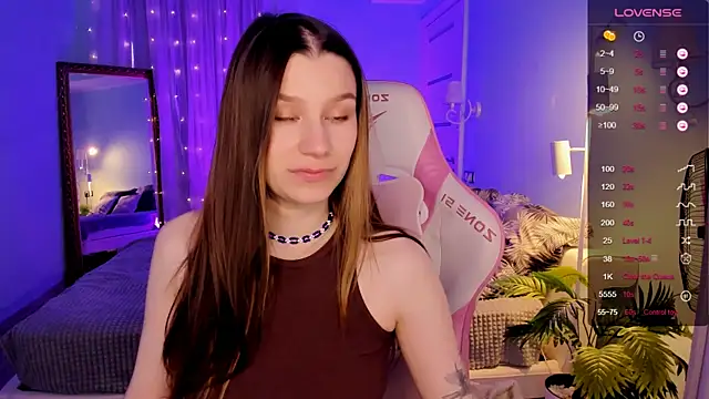 LinaBlossom  online show from April 28, 11:58 am