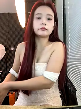 YY-27 online show from November 15, 8:04 am