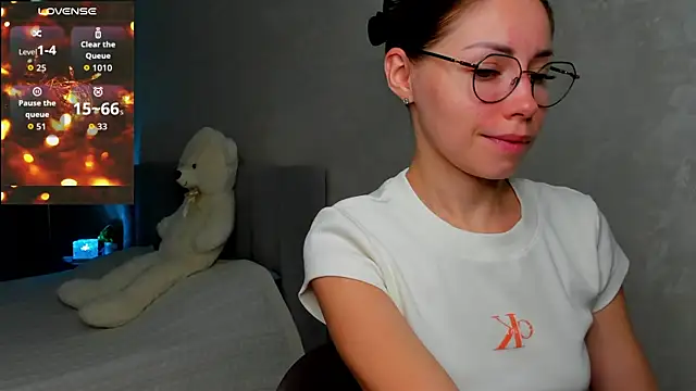 fun nd bun online show from July 14, 3:33 am
