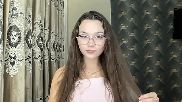 Snapshot of KamFykes chatting on September 23, 4:27 pm KamFykes online show from September 23, 4:27 pm