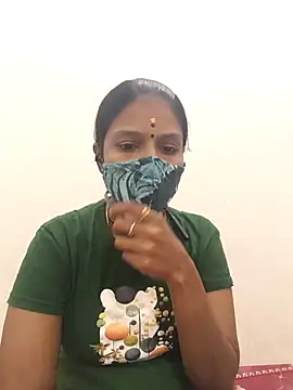 Snapshot of Tamil_Yalini12 chatting on October 23, 6:19 am Tamil Yalini12 online show from October 23, 6:19 am