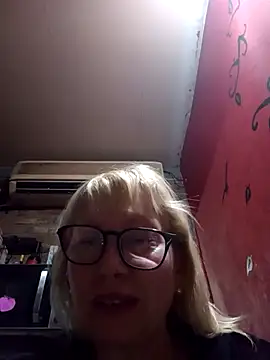 Snapshot of beautifulsexy69_2023 chatting on September 21, 2:54 am beautifulsexy69 2023 online show from September 21, 2:54 am