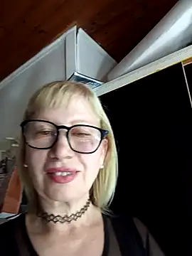 Snapshot of beautifulsexy69_2023 chatting on September 23, 5:11 pm beautifulsexy69 2023 online show from September 23, 5:11 pm